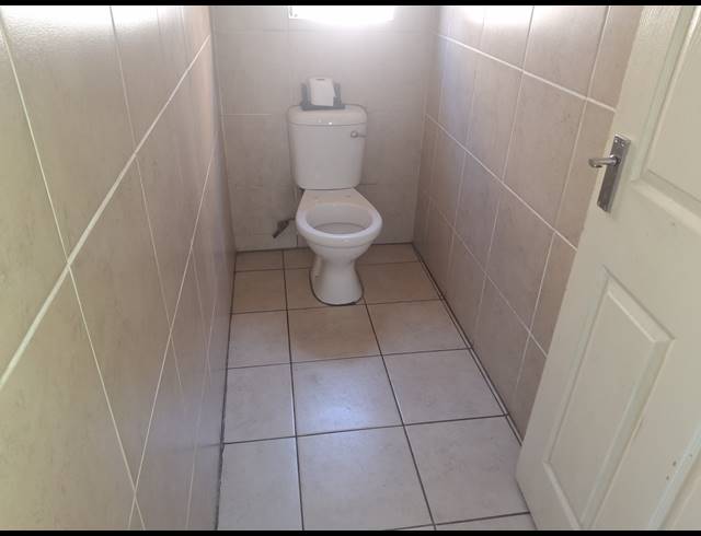 3 BEDROOM FREEHOLD FOR SALE IN CLAYVILLE